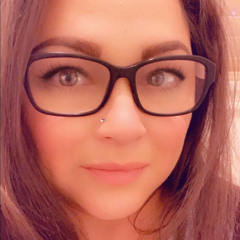 Meet your Posher, Cinthya